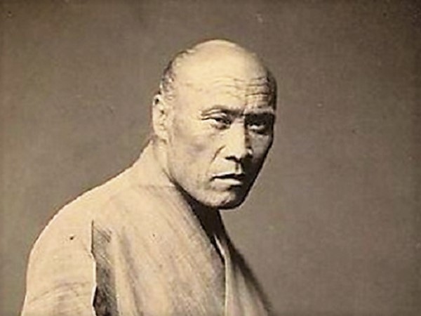 yamamoto-tsunetomo-01-600x450-1529021519-2.jpg